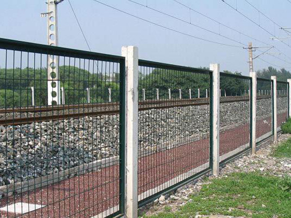 銀川高速鐵路防護(hù)欄圖片1 銀川高速鐵路防護(hù)欄圖片1