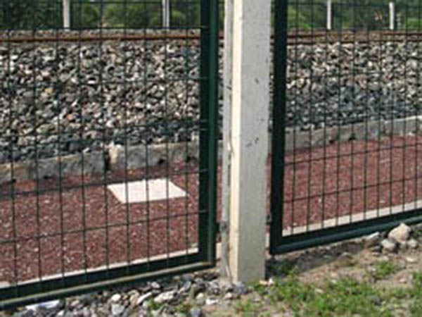 鄭州鐵路防護欄圖片2 鄭州鐵路防護欄圖片2