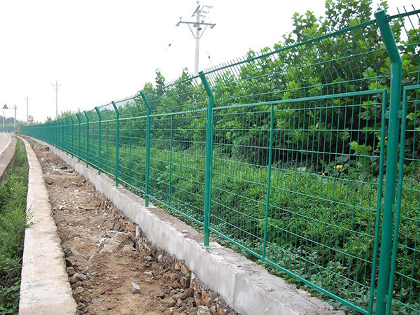 廣西公路護欄網(wǎng)圖片7