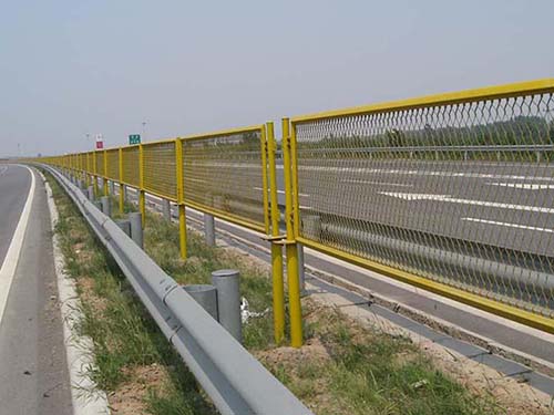 廣西高速隔離網(wǎng)圖片1