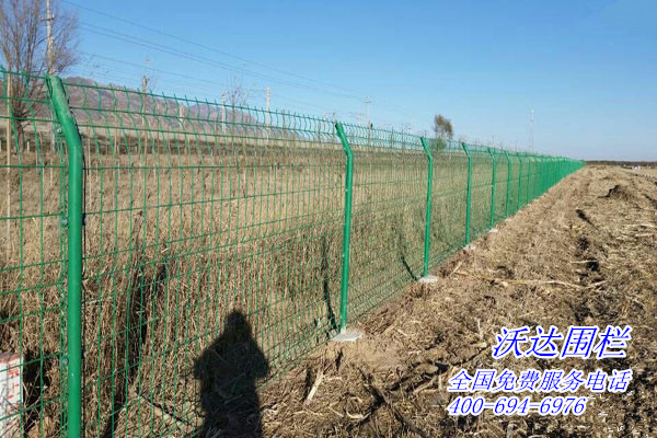 海南內蒙古工業設計園光伏圍墻護欄網工程圖片2 海南內蒙古工業設計園光伏圍墻護欄網工程圖片2