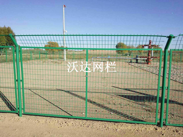 廣西內蒙古烏拉特中旗油井護欄網(wǎng)工程 廣西內蒙古烏拉特中旗油井護欄網(wǎng)工程