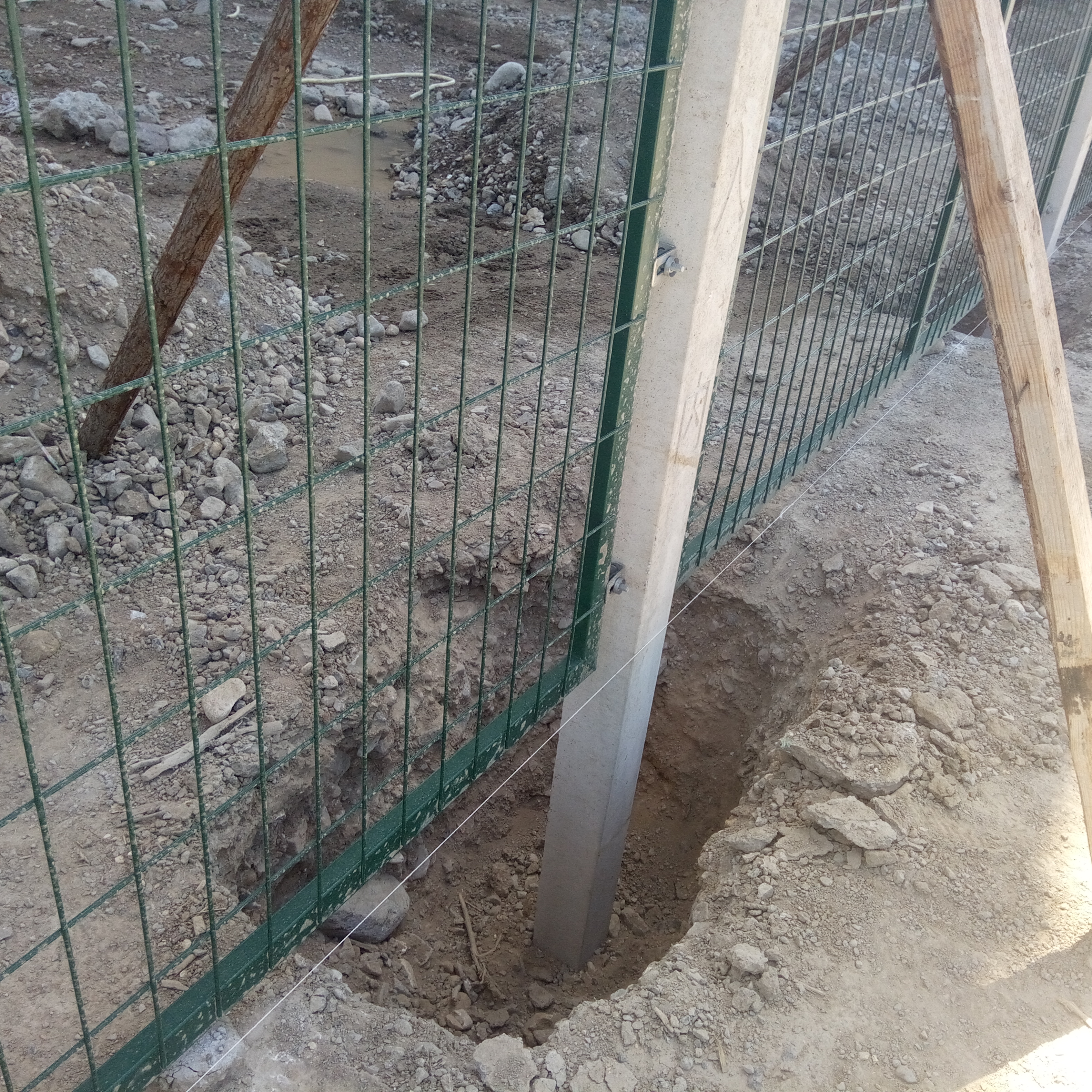 黑龍江鐵路橋下防護柵欄圖片5 黑龍江鐵路橋下防護柵欄圖片5