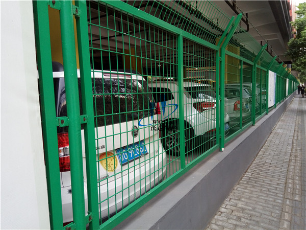 常州框架護(hù)欄網(wǎng)上海嘉定項(xiàng)目工程案例圖片2 常州框架護(hù)欄網(wǎng)上海嘉定項(xiàng)目工程案例圖片2