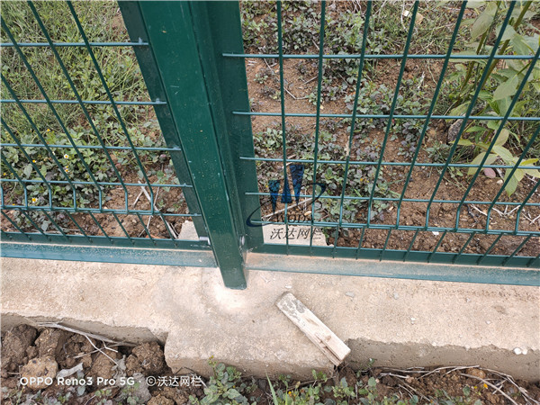 廣西云南機場鋼筋網圍界護欄網圖片3 廣西云南機場鋼筋網圍界護欄網圖片3