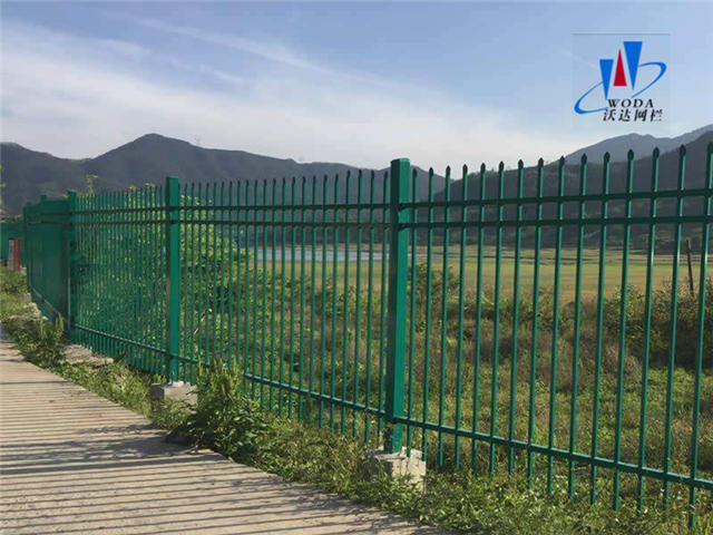 廣西圍墻鐵藝護欄圖片4