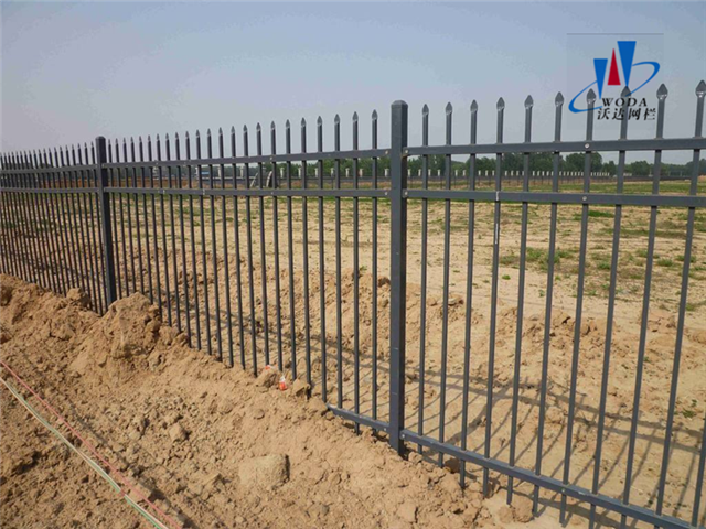 廣西圍墻鐵藝護欄圖片5