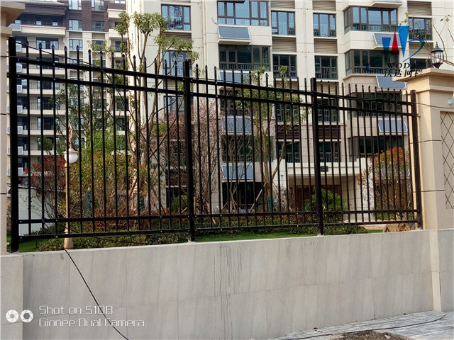 廣西圍墻鐵藝護欄圖片6