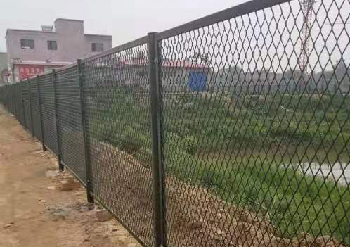 廣西鋼板網(wǎng)護欄圖片7