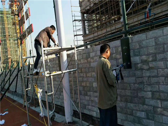 湖州安徽皖西當代運動場圍網(wǎng)工程圖片4