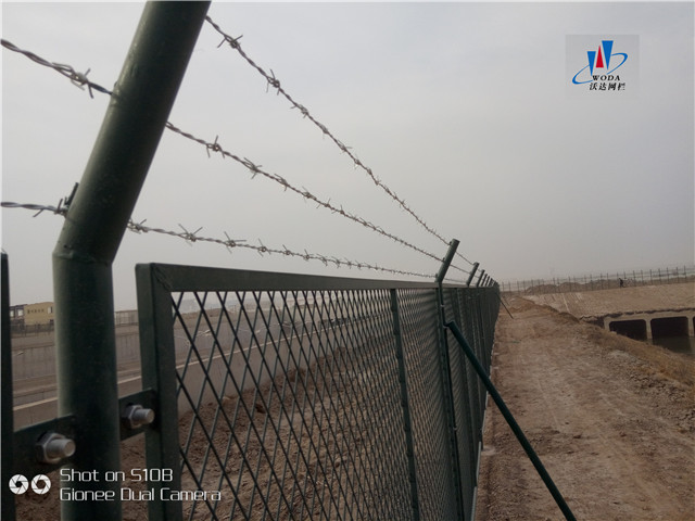 北京大興機場附近河道護欄網案例圖片2 北京大興機場附近河道護欄網案例圖片2