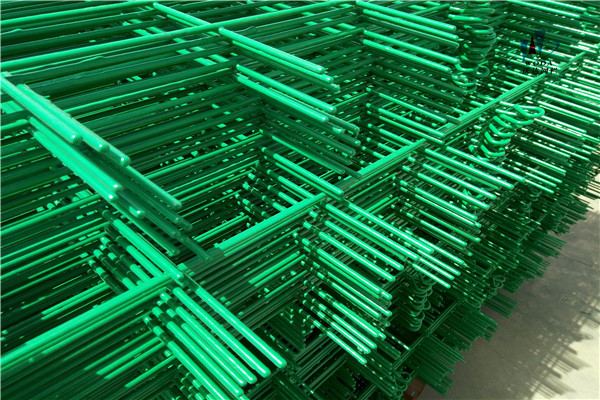 廣西C型柱隔離柵圖片6 廣西C型柱隔離柵圖片6