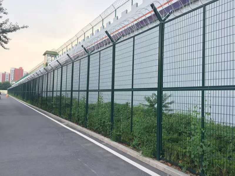 監(jiān)獄圍網(wǎng)圖片2 監(jiān)獄圍網(wǎng)圖片2