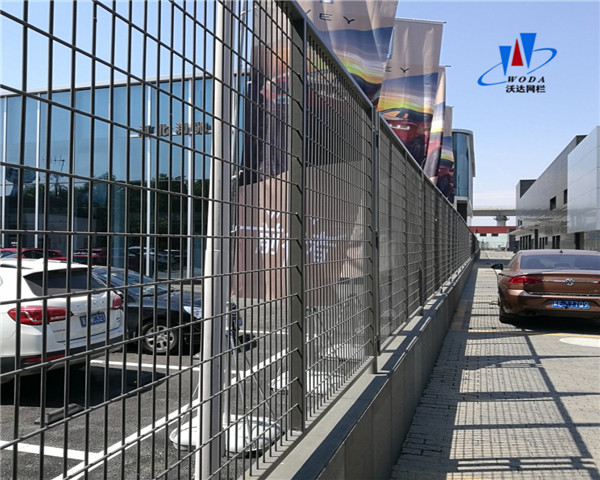 廣西圍墻護(hù)欄網(wǎng)